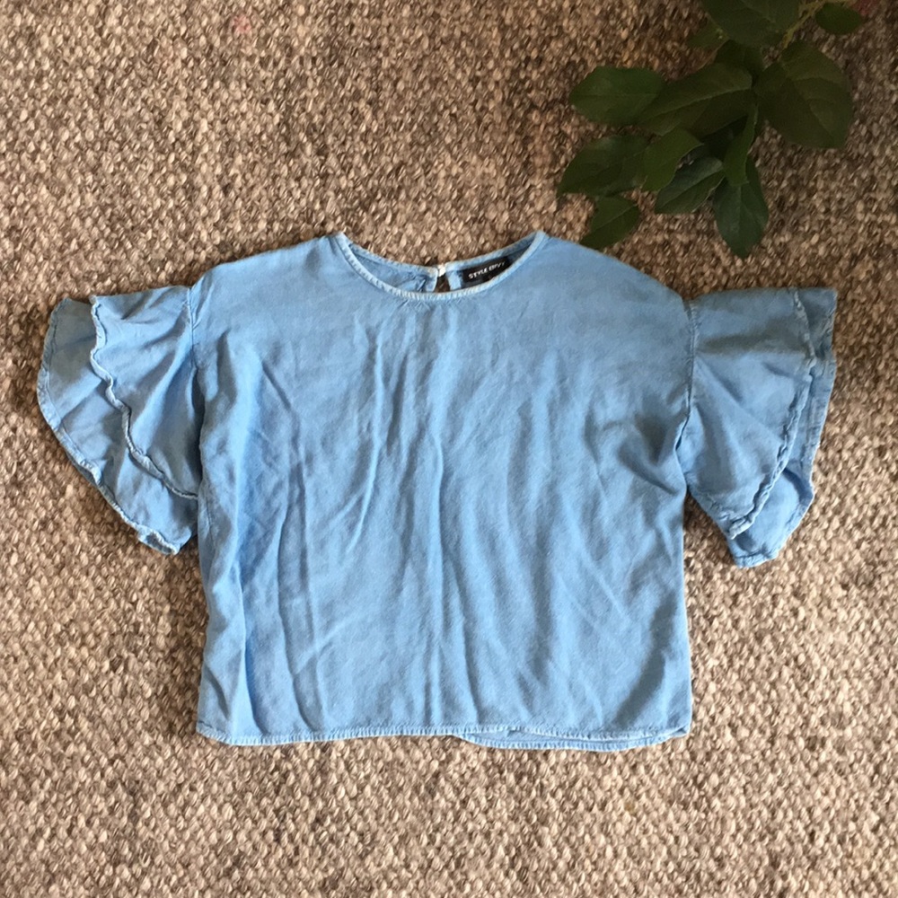 Chambray Ruffle Sleeve Top